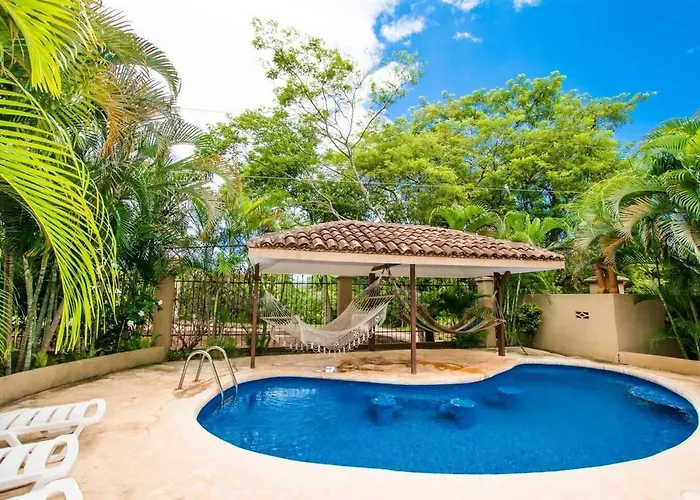 Cozy Garden With Vibrant Tropical Decor, Swimming Pool And Rancho