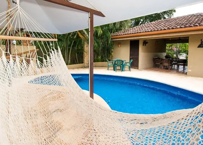 Cozy Garden With Vibrant Tropical Decor, Swimming Pool And Rancho