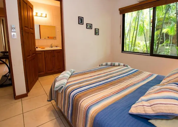 Сasa de vacaciones Cozy Garden With Vibrant Tropical Decor, Swimming Pool And Rancho *